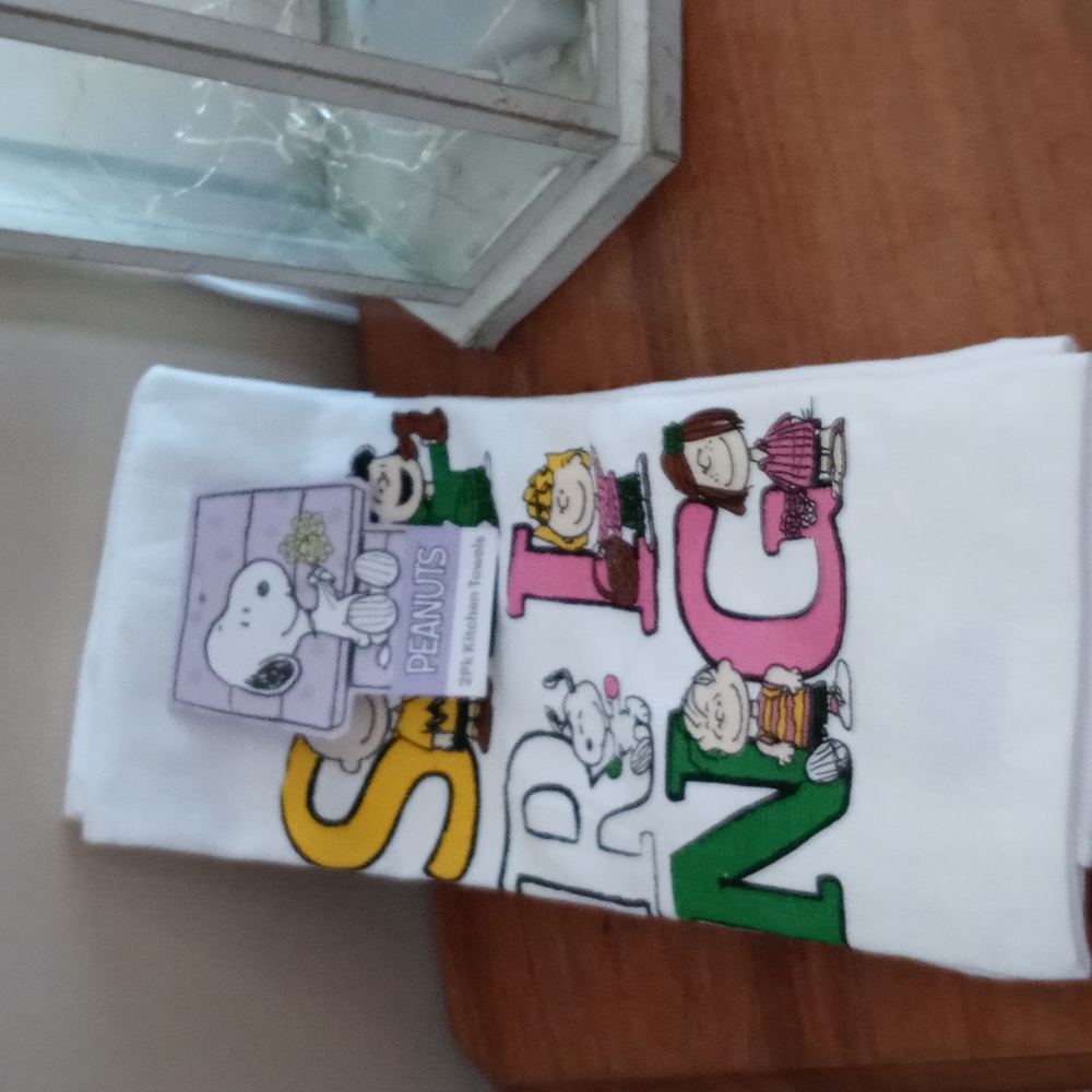 Snoopy kitchen towels
